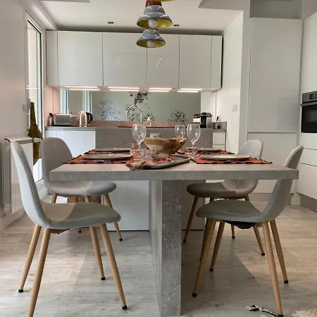 Apartment Superbe Avec Jardin Saint Charles